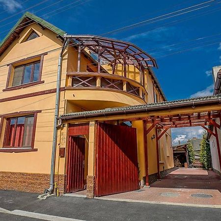 Pensiunea Hanna Brasov Bagian luar foto