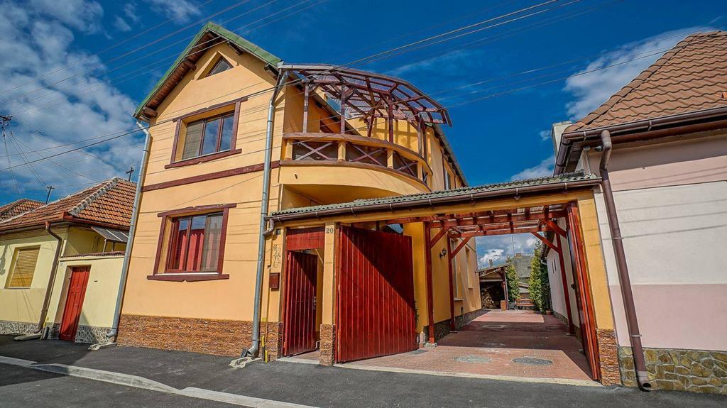 Pensiunea Hanna Brasov Bagian luar foto