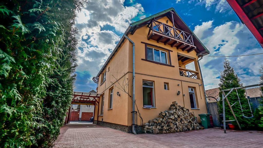 Pensiunea Hanna Brasov Bagian luar foto